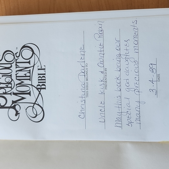 Precious moments Bible - Picture 3 of 4